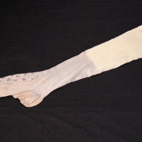 SLM 7727 - Strumpa av silke och bomull, mönsterstickad över fot och vrist