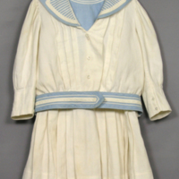 SLM 28749 1-3 - Maud Cronhielms klänning omnämnd 1911, från Ökna i Floda socken