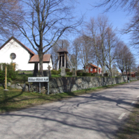 SLM D10-1316 - Råby-Rönö kyrka, kyrkoanläggningen från väst.