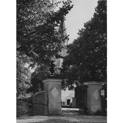 SLM M025351 - Runsten vid Ludgo kyrka, 1937