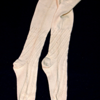 SLM 5299 - Naturvita strumpor med mönsterstickad fot, 1800-tal