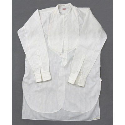 SLM 28532 - Skjorta med påsytt skjortbröst från Ökna i Floda socken, 1920-tal