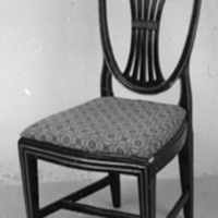 SLM 8962 - Gustaviansk stol, sekundärt målad i svart och guld