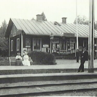 SLM AR10-14052 - Högsjö station i Västra Vingåkers socken år 1898