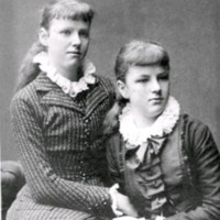SLM M032399 - Anna och Dagmar Sandströmer, systrar till Clara Fleetwood (1861-1942)