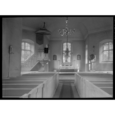 SLM X432-80-1 - Husby-Rekarne kyrkas altare och predikstol