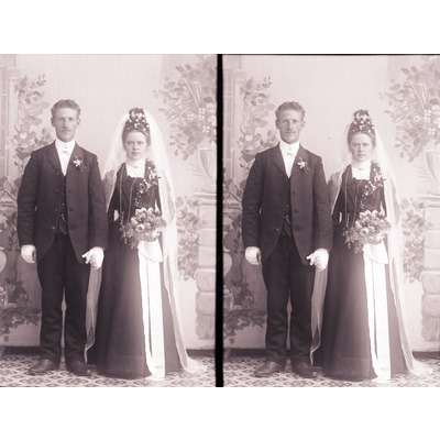 SLM X1146-78 - Emanuel Larsson med hustru, bröllopsfoto, 1909