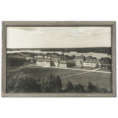 SLM 59128 10 - Inramat fotografi, vy över Sundby sjukhus vid Strängnäs, troligen 1920-tal