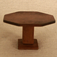 SLM 32072 1 - Dockskåpsmöbel, bord av trä