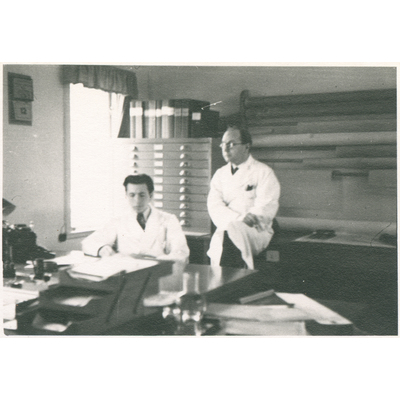 SLM P2018-0623 - Konstruktörerna Kurt och Carl Heinz på ANA år 1944