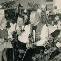 SLM P2013-372 - Ester och Jon Erik Öst, 1950-tal