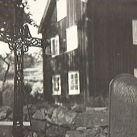 SLM M012834 - Gravkors vid Mellösa kyrka 1943