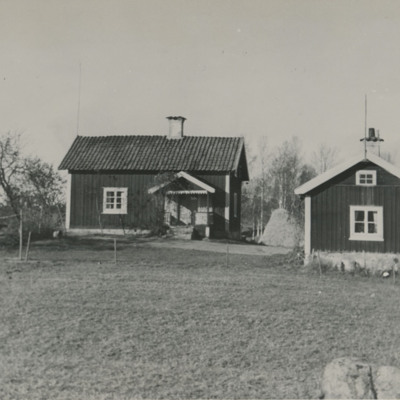 SLM M007014 - Lilla Hansjötorp i Floda socken, 1940-tal