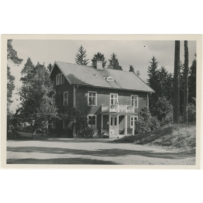 SLM M004609 - Apoteket i Björkvik år 1947