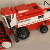 SLM 32601 - Johans leksaksskördetröska av plast, en gåva på 5-årsdagen år 2003