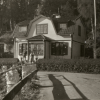 SLM P12-212 - Stjärnfors, Stjärnhov. Johanna och Karl Lundahls hem, år 1920