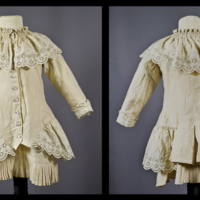 SLM 28271 - Barnklänning med antydan till turnyr, 1800-talets senare del