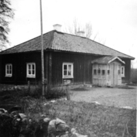 SLM P09-1817 - Gammal prästgård, Hesselbyholm, 1930-tal