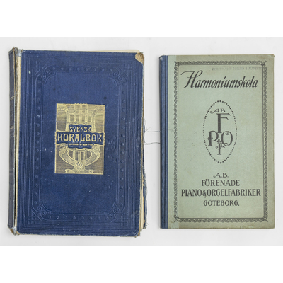 SLM 59461 1-2 - Två musikböcker för orgel, koralbok och lärobok, från Strängnäs skolor