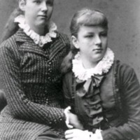 SLM M032170 - Dagmar och Anna Sandströmer, systrar till Clara Sandströmer gift Fleetwood