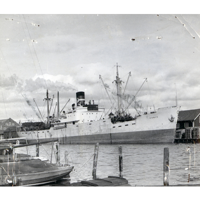SLM P2019-0379 - Skepp i Nyköpings hamn ca 1949-1952