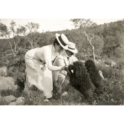 SLM P09-1960 - Kronprinsessan Victoria och kammarherre Ossbahr på Capri omkring 1905