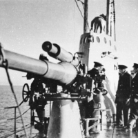 SLM P05-74 - Den polska ubåten Rys besiktas i Almagrundet 1939