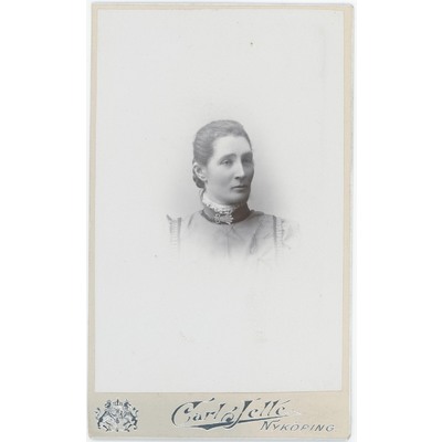 SLM P2019-0006 - Porträtt av okänd kvinna