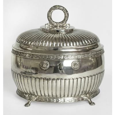 SLM 52094 - Låsbart sockerskrin av silver, tillverkat av Olof Hagrelius i Mariefred 1842