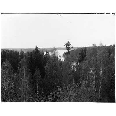 SLM X01-50 - Utsikt över en sjö