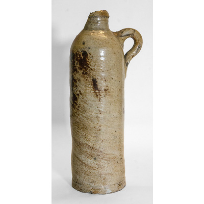 SLM 9685 - Flaskformat krus av stengods från Selters i Nassau, Tyskland, 1800-tal