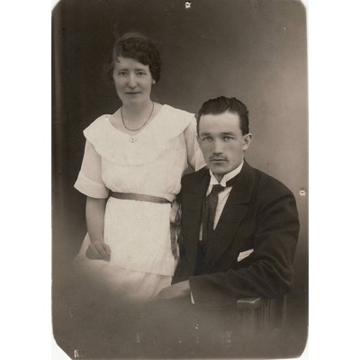 SLM P2019-0356 - Elsa och Josefs bröllopsfoto 13 januari 1927