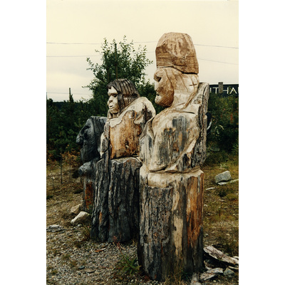 SLM HE-H-25 - Träskulpturer, Tårrajaur, 1985
