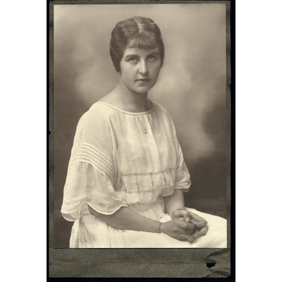 SLM P2020-0237 - Hilda Ekblom (1886-1937), tidigt 1900-tal