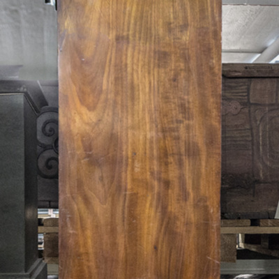 SLM 3588 - Piedestal av mahogny och ek