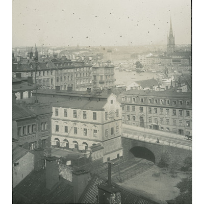 SLM DIA2022-0233 - Vy över Stockholm från Katarinahissen, 1905