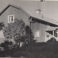 SLM M010972 - Råsta Östergård i Kila socken, foto år 1947