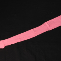 SLM 29792 - Rosa crépenylonstrumpa från sybehörsaffären Leck´s Textil i Gnesta