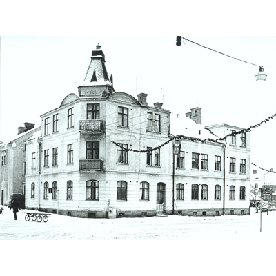 SLM SEM_A196-10R - Hörnhuset Järnvägsgatan 12 - Nygatan 15 i Strängnäs