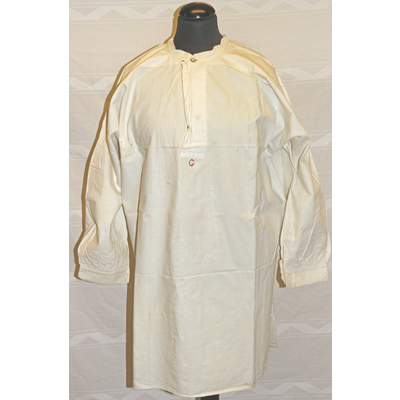 SLM 26891 - Herrskjorta av oblekt bomullslärft som tillhört Gerhard Andersson
