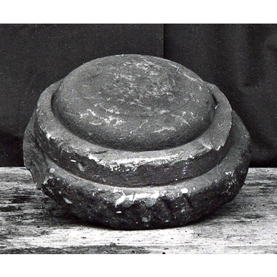 SLM 4721 - Form av sten, använd vid tenngjutning av tallrik