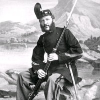 SLM RR101-98-4 - Porträtt på en man klädd som en soldat, 1865
