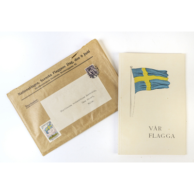 SLM 39729 - Bok, Vår flagga, har tillhört Ingeborg Åkerhielm (1853-1927) på Ökna i Floda