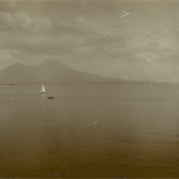 SLM P09-1019 - Vesuvius sett från Neapel 1903-1905