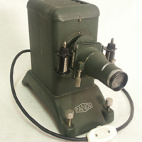 SLM 32221 1 - Projektor