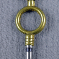 SLM 15321 1 - Urnyckel med mässingsring