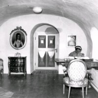 SLM M030599 - Studierum i porthuset vid Nyköpingshus, 1952