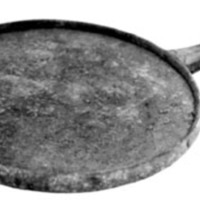 SLM 3833 - Plättlagg av gjutjärn från Vallsund i Bergshammars socken