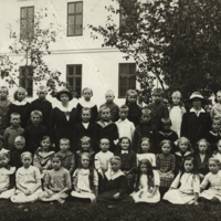 SLM P08-2203 - Anna Johansson med elever, Åboö skola slutet 1920-tal