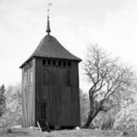 SLM M018525 - Klockstapeln vid Tunabergs kyrka år 1944